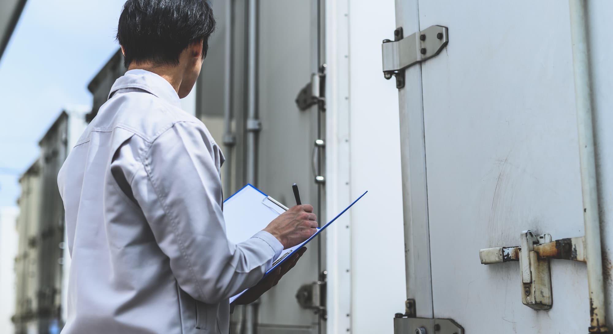 トラックのメンテナンスリースとは？デメリット・注意点も解説